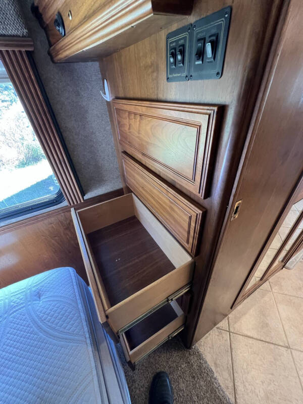 2002 Foretravel GV320 4010