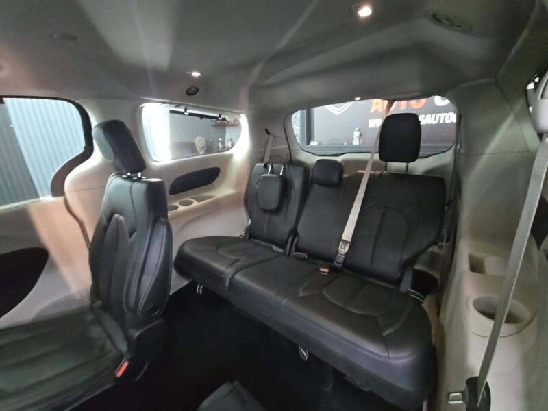 2019 Chrysler Pacifica Touring L Plus