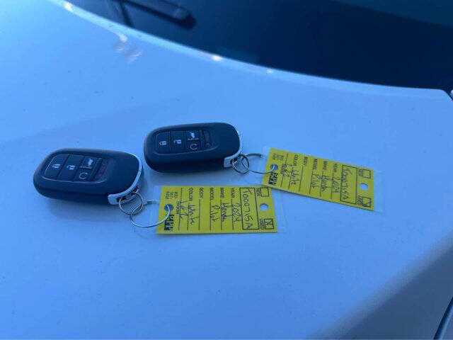 2024 Honda Pilot EX-L w/Rear Captain's Chairs