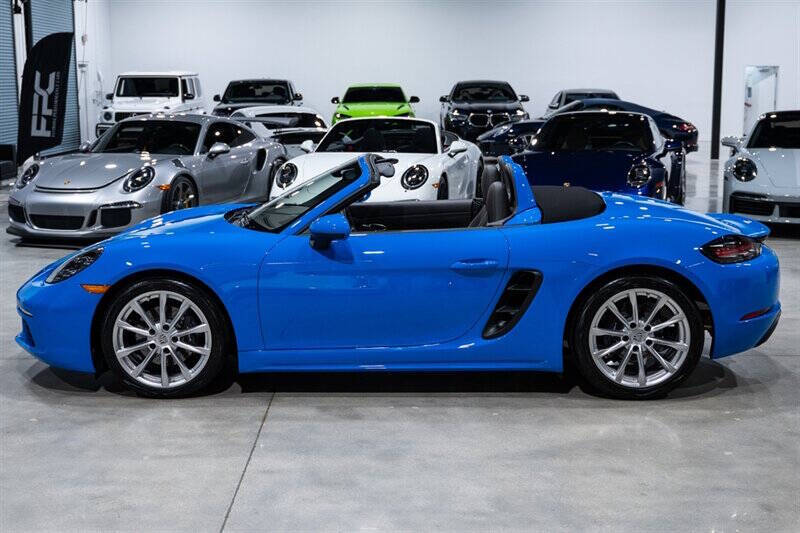 2022 Porsche 718 Boxster
