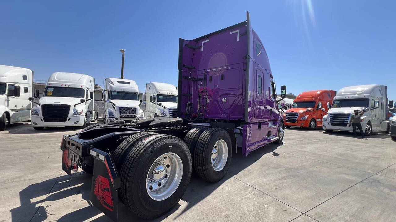 2023 Freightliner Cascadia for sale at KING TRUCK TRAILER SALES in Bakersfield, CA