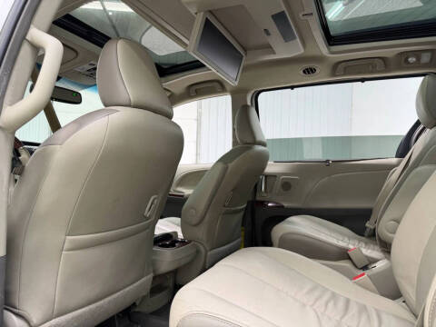 2013 Toyota Sienna Limited 7-Passenger