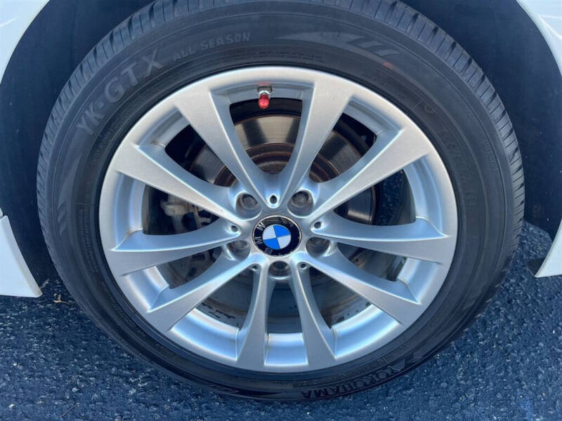 2017 BMW 3 Series 320i