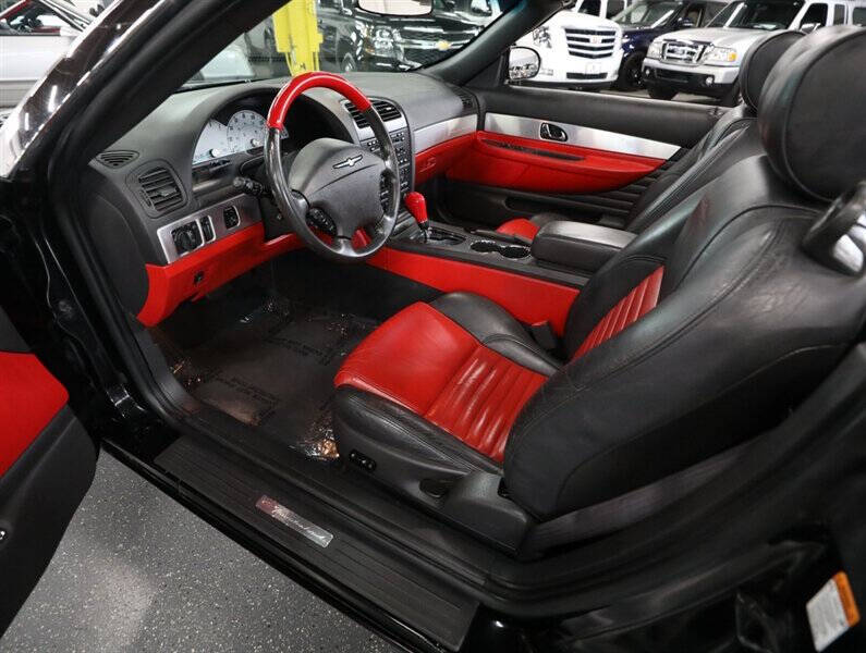2002 Ford Thunderbird Deluxe