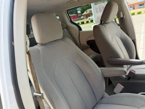 2017 Chrysler Pacifica Touring
