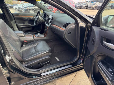 2017 Chrysler 300 C Platinum