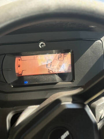 2025 Can-Am Defender Max XT HD10