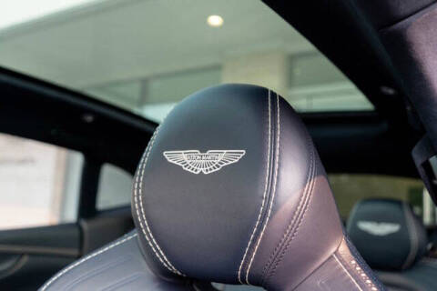 2021 Aston Martin DBX