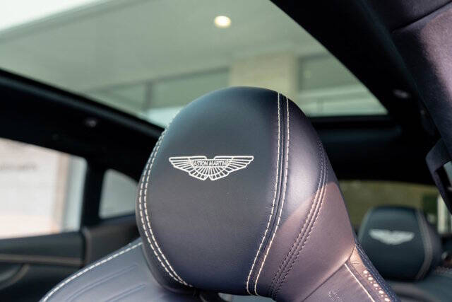 2021 Aston Martin DBX