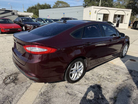 2013 Ford Fusion SE