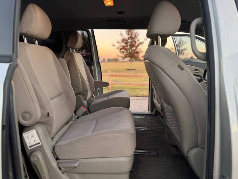 2015 Kia Sedona L