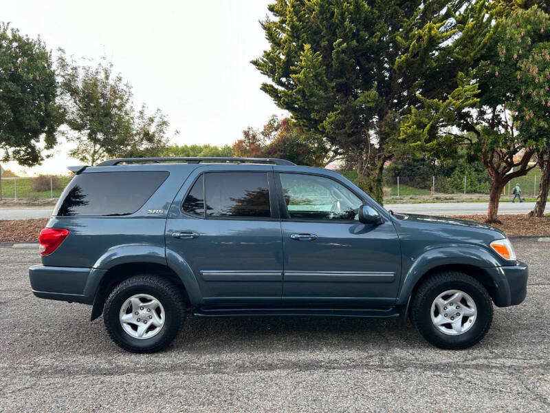 2005 Toyota Sequoia SR5