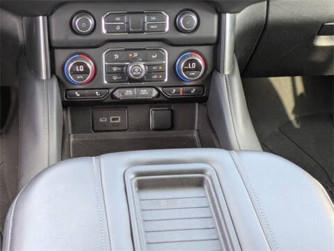 2022 Chevrolet Suburban LT