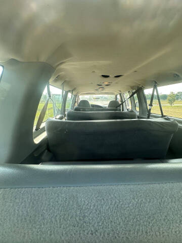 2003 Ford E-Series E-350 SD XL
