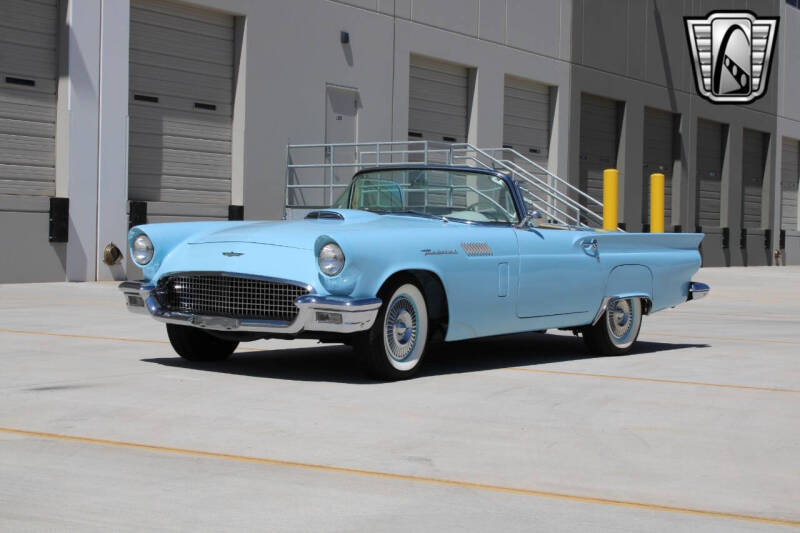1957 Ford Thunderbird