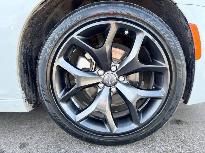 2023 Chrysler 300 S V6