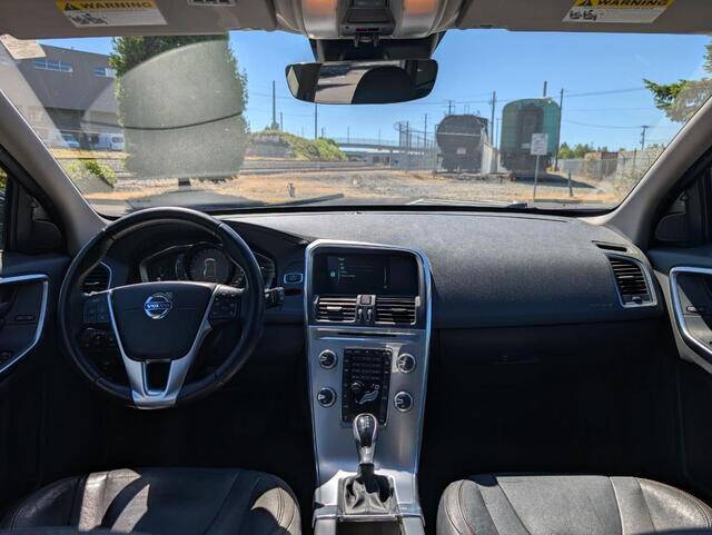 2017 Volvo XC60 T6 Dynamic