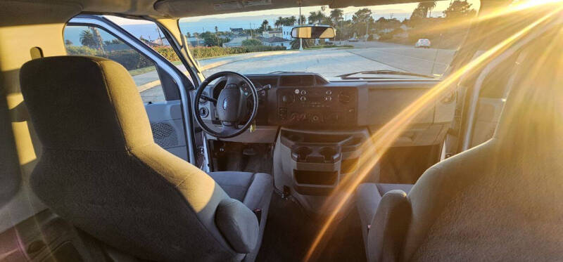 2012 Ford E-Series E-350 SD XLT