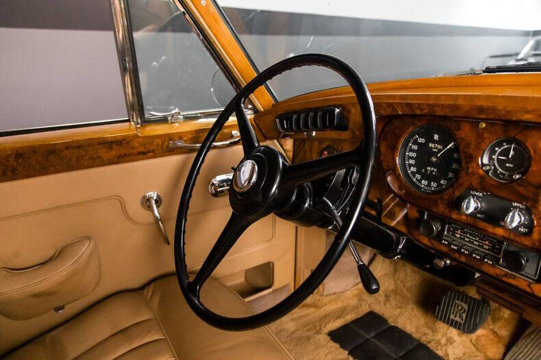 1961 Rolls-Royce SILVER CLOUD LWB