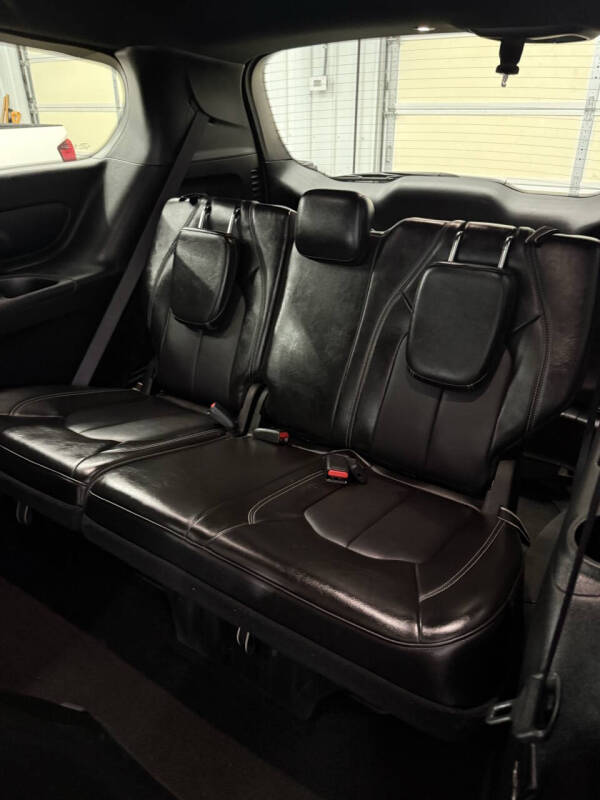 2025 Chrysler Pacifica Select - Photo 9