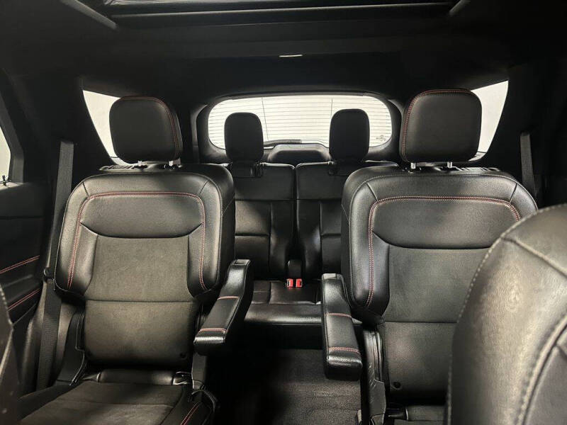 2022 Ford Explorer ST-Line