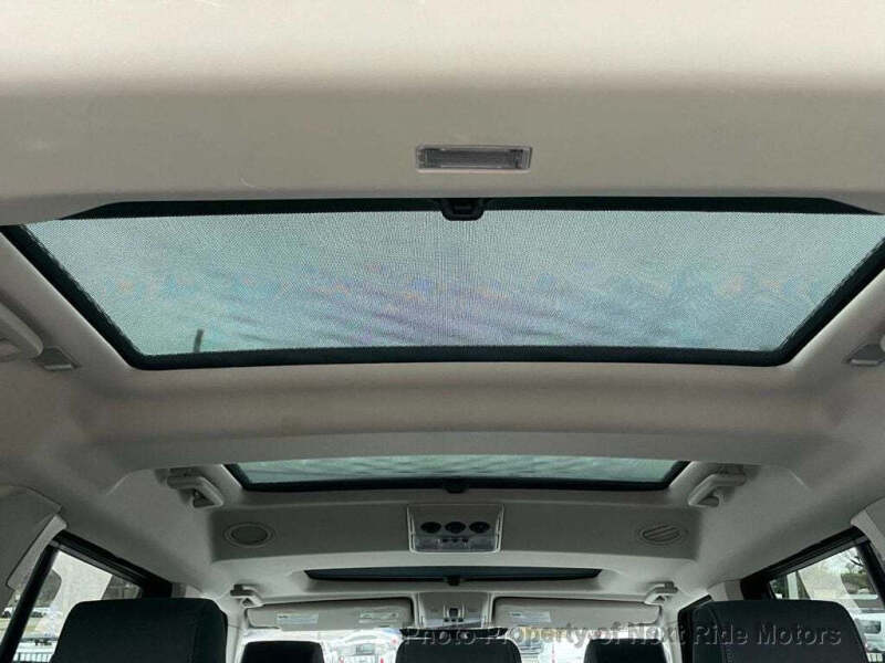 2016 Land Rover LR4 HSE LUX