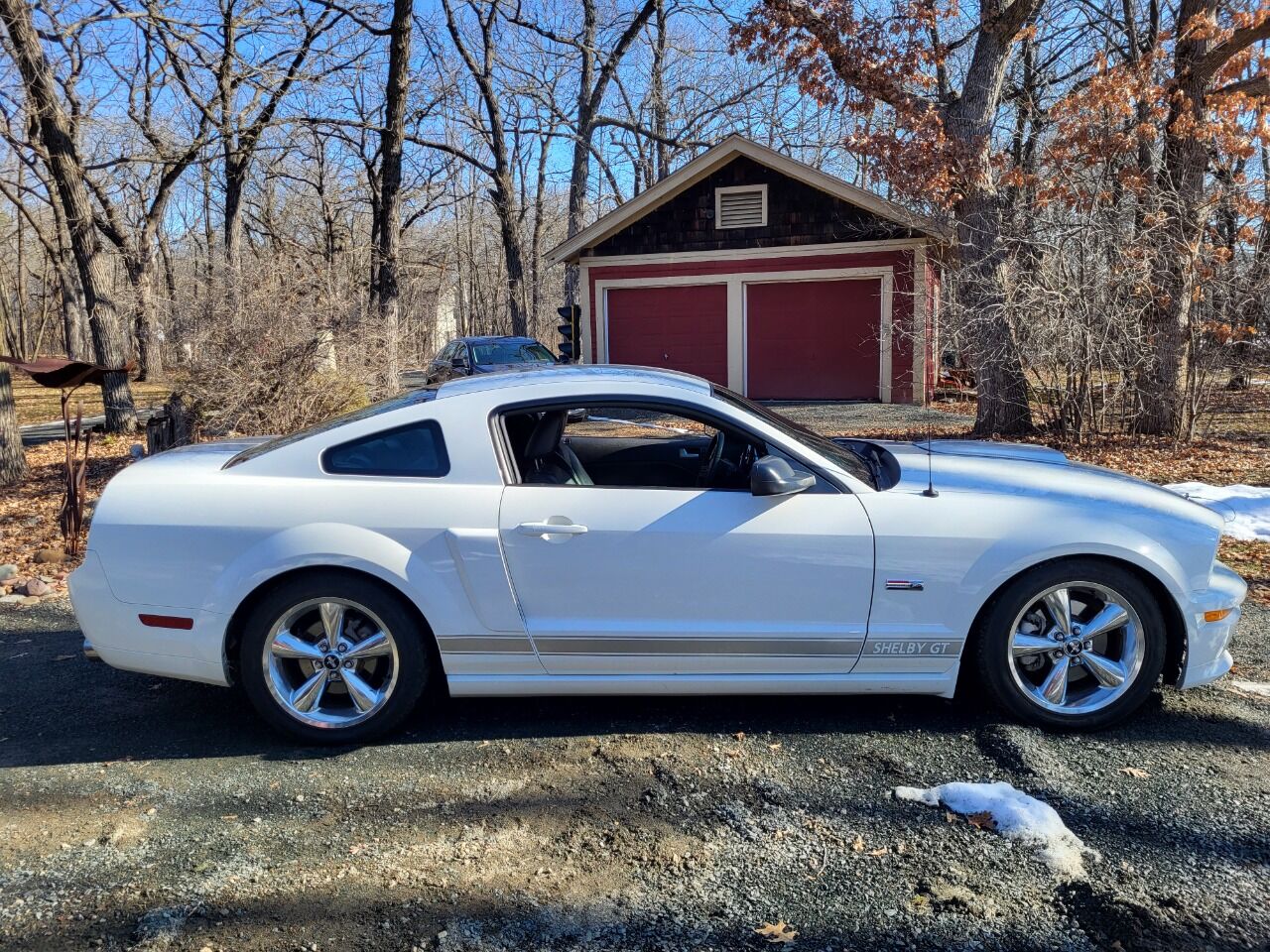 2007 Ford Mustang 25