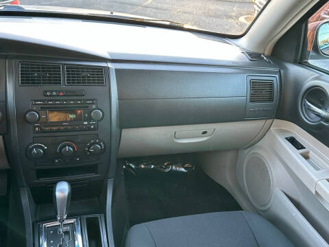 2006 Dodge Magnum SE