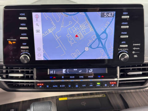 2022 Toyota Sienna Limited 7-Passenger