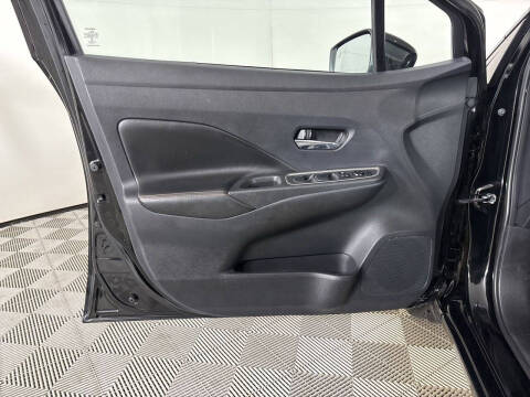 2021 Nissan Versa SR