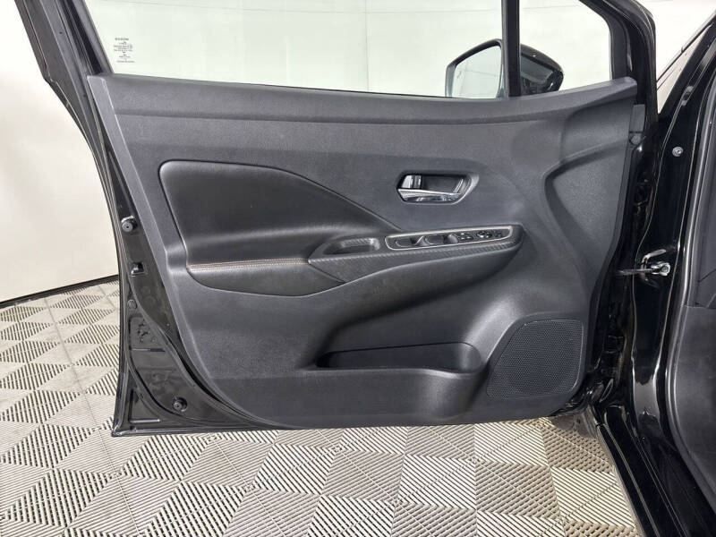 2021 Nissan Versa SR