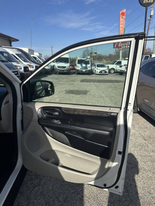 2011 Dodge Grand Caravan C/V