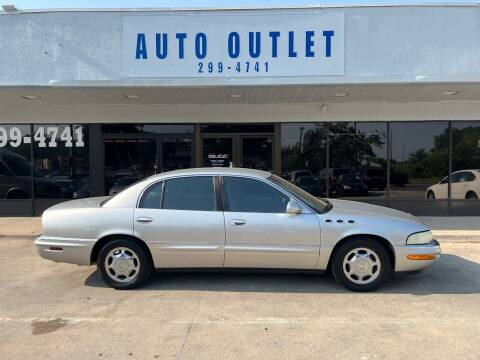 2005 Buick Park Avenue for sale at Auto Outlet in Des Moines IA
