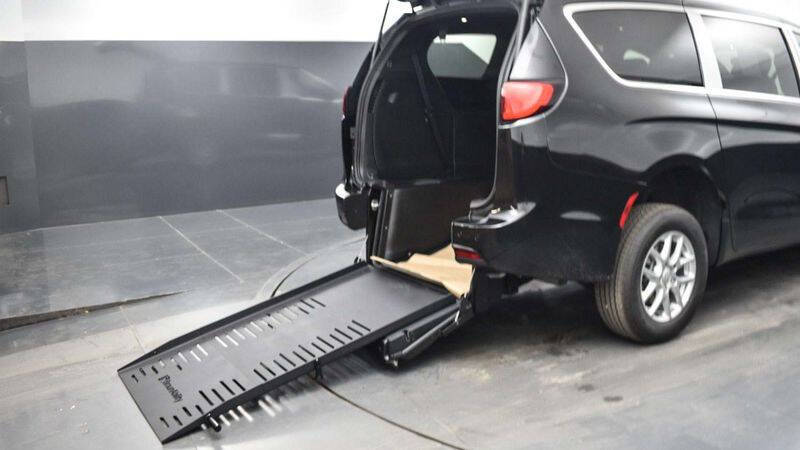 2025 Chrysler Voyager LX's photo