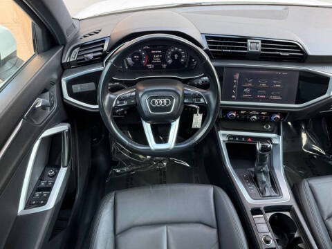 2020 Audi Q3 quattro Premium 45 TFSI