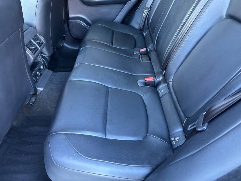 2019 Jaguar F-PACE 25t Premium