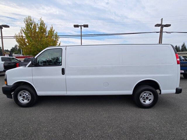 2022 GMC Savana 2500