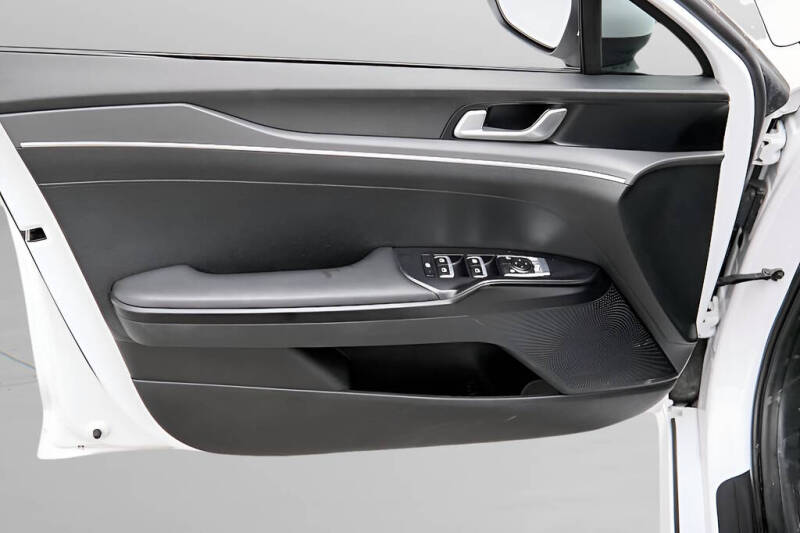 2022 Kia K5