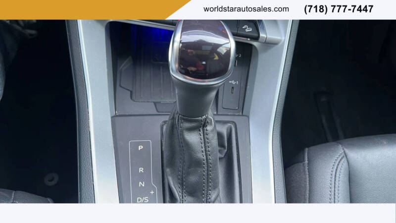 2022 Audi Q3 quattro Premium Plus 40 TFSI