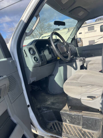 2011 Ford E-Series E-350 SD