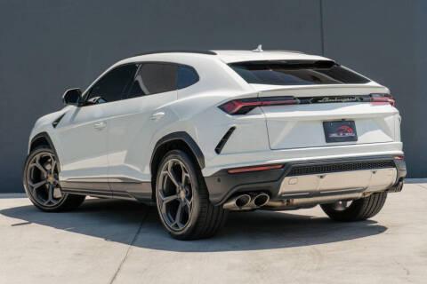 2020 Lamborghini Urus