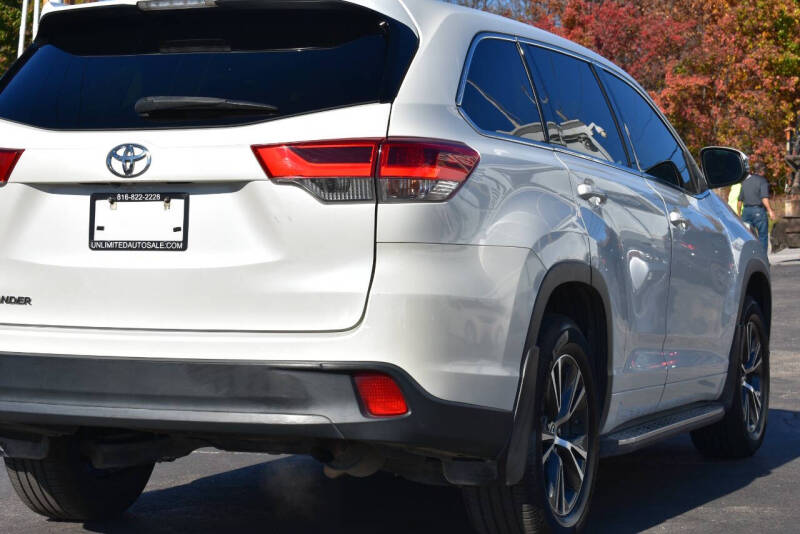 2017 Toyota Highlander LE