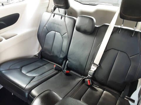 2020 Chrysler Pacifica Touring L