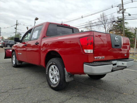2005 Nissan Titan LE
