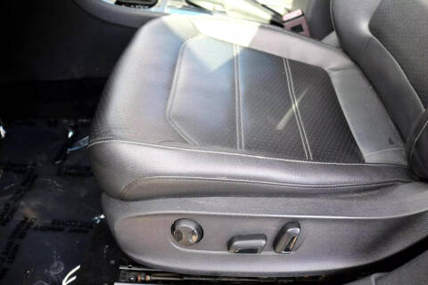 2019 Volkswagen Passat SE R-Line