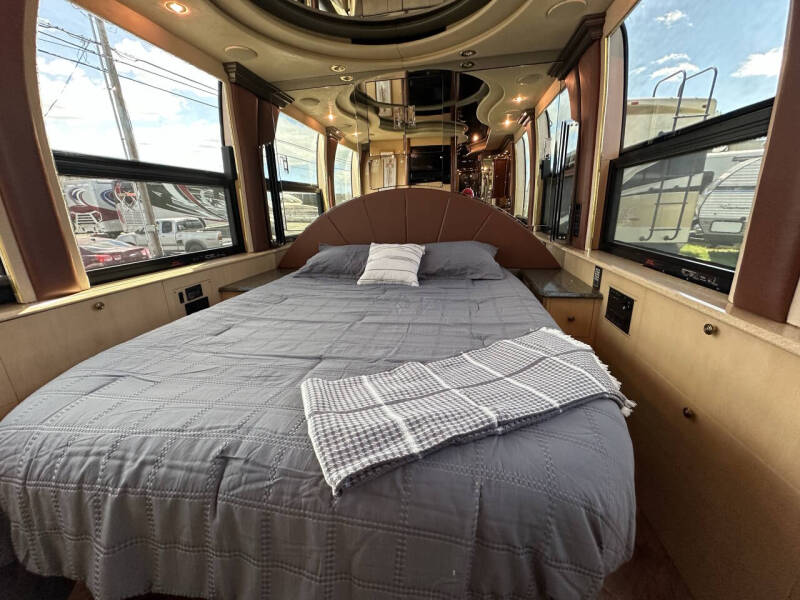 2001 Prevost Liberty