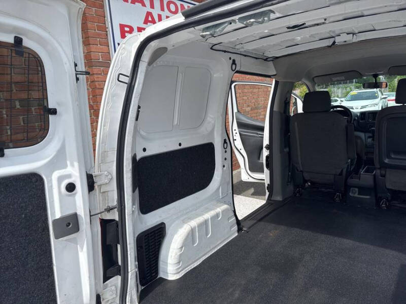 2020 Nissan NV200 SV