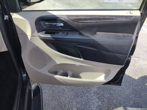 2014 Dodge Grand Caravan SXT 30th Anniversary