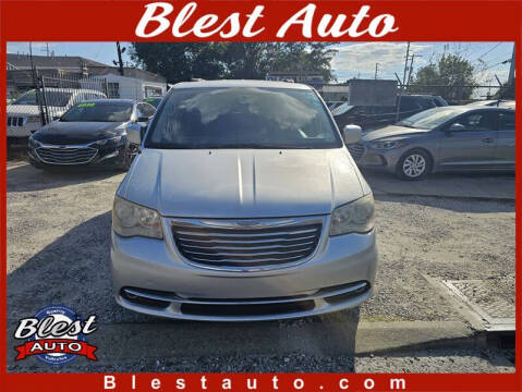 2012 Chrysler Town and Country Touring