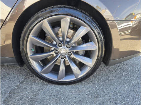 2013 Tesla Model S Performance